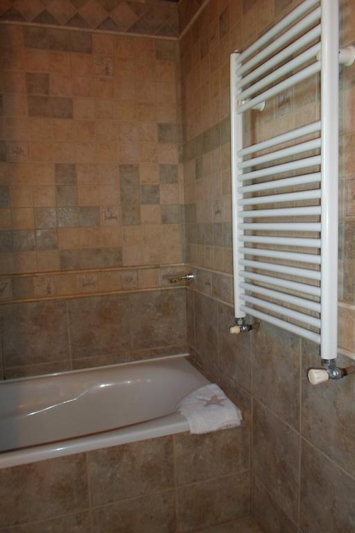 Complejo Hotelero Illihue - Cabanas & Hosteria Junín de los Andes Værelse billede